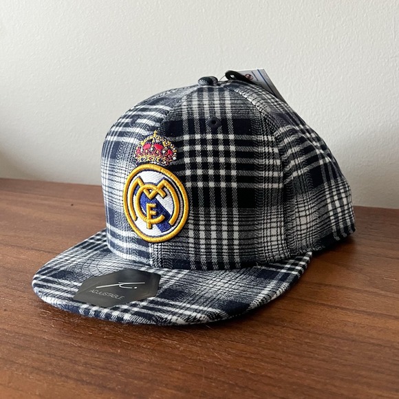 Real Madrid Adjustable Snapback Hat Plaid Navy White Official Licensed New Tags - Picture 3 of 10